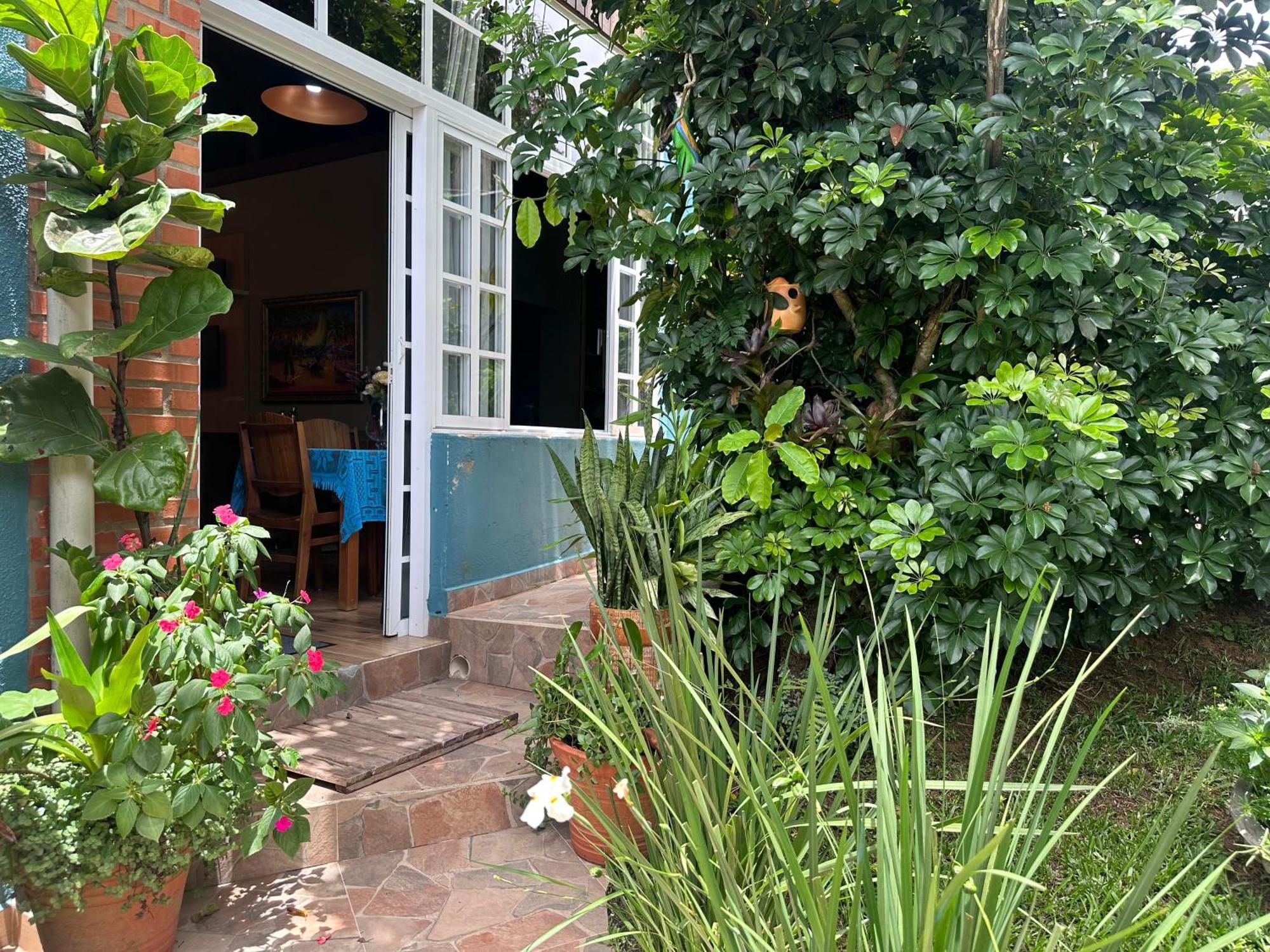 Arthi - Lindo Loft Recanto Dos Passarinhos Com Hidromassagem! Casa de férias